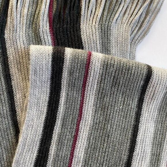 Y2K gray striped scarf - Picture 3 of 8